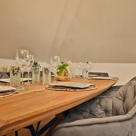 Design-penthouse I 90qm I Europapark 20 Min I Boxspring I Nespresso I Parkplatz *