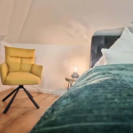 Design-penthouse I 90qm I Europapark 20 Min I Boxspring I Nespresso I Parking