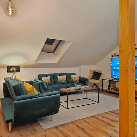 Design-penthouse I 90qm I Europapark 20 Min I Boxspring I Nespresso I Parkplatz Apartamento Lahr (Baden-Wurttemberg)